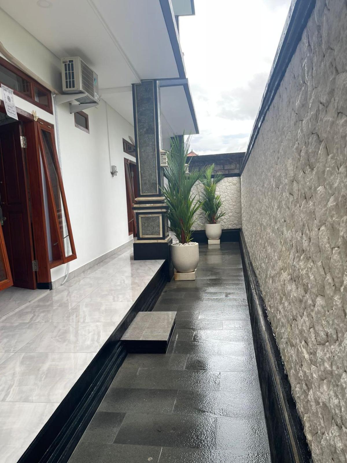 Shin In Bali Hotel Kuta Lombok Exterior foto
